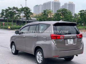 Xe Toyota Innova 2.0E 2016