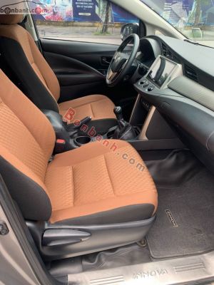 Xe Toyota Innova 2.0E 2016