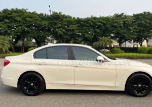 Xe BMW 3 Series 320i 2016