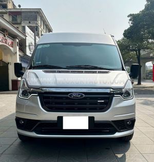 Xe Ford Transit Tiêu chuẩn 2024