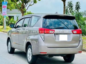 Xe Toyota Innova 2.0E 2016