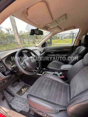 Xe Mitsubishi Outlander 2.0 CVT 2023